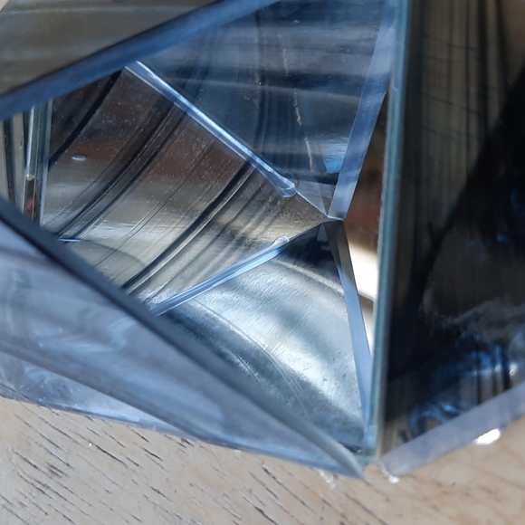 CRYSTAL DRAGON CHARGING PYRAMID KHEOPS Iridescent Blue Mirrored Chakra A… - Picture 7 of 11